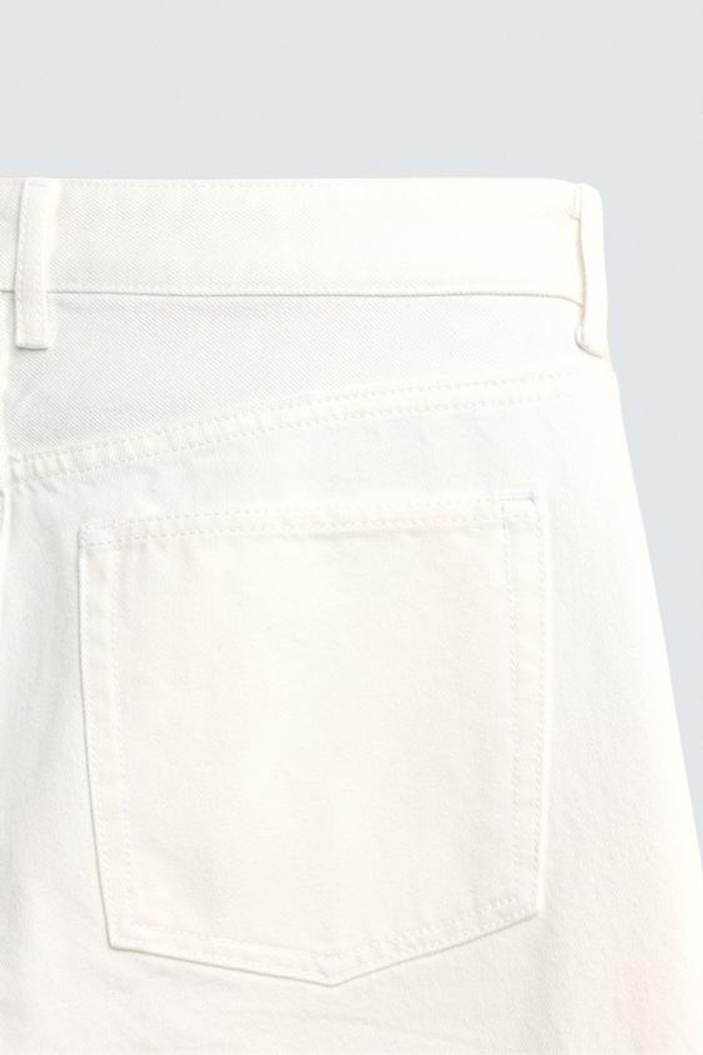 ZARA ДЖИНСЫ STRAIGHT FIT С НЕОБРАБОТАННЫМ КРАЕМ, БЕЛЫЙ
