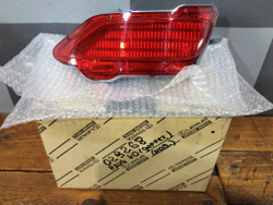 Катафот задний правый RAV4 XA40 12-15 Новый Оригинал 8148042040