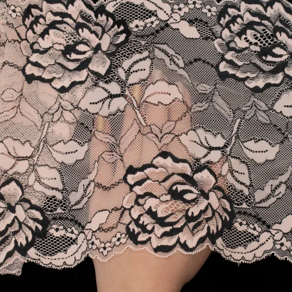 Кружево эластичное персик/черное 20 см, Китай