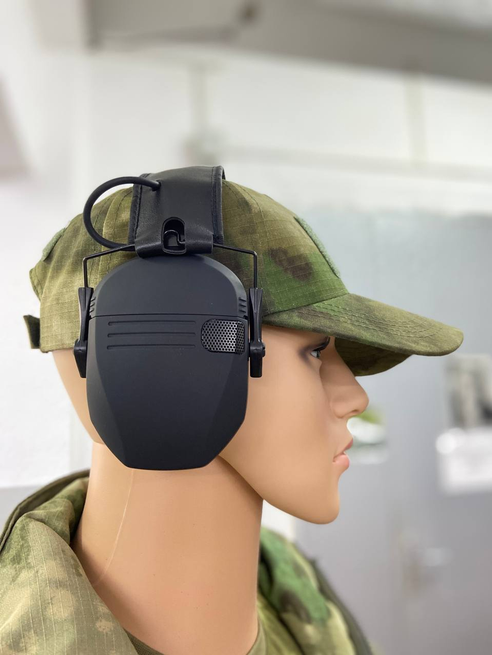 Тактические наушники с шумопоглощением / Черные