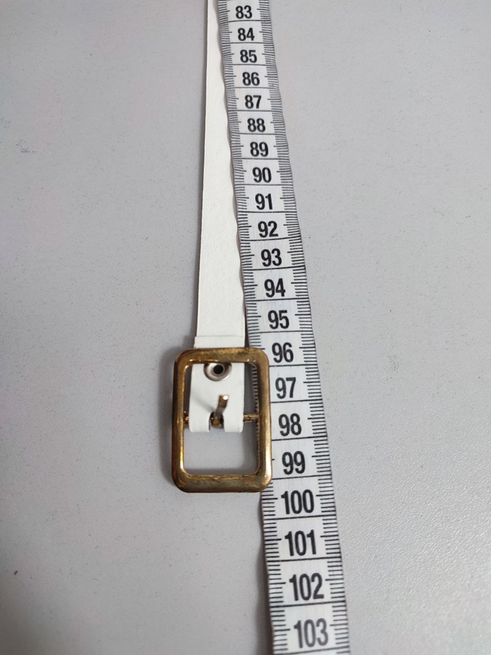 Ремень тонкий белый, новый