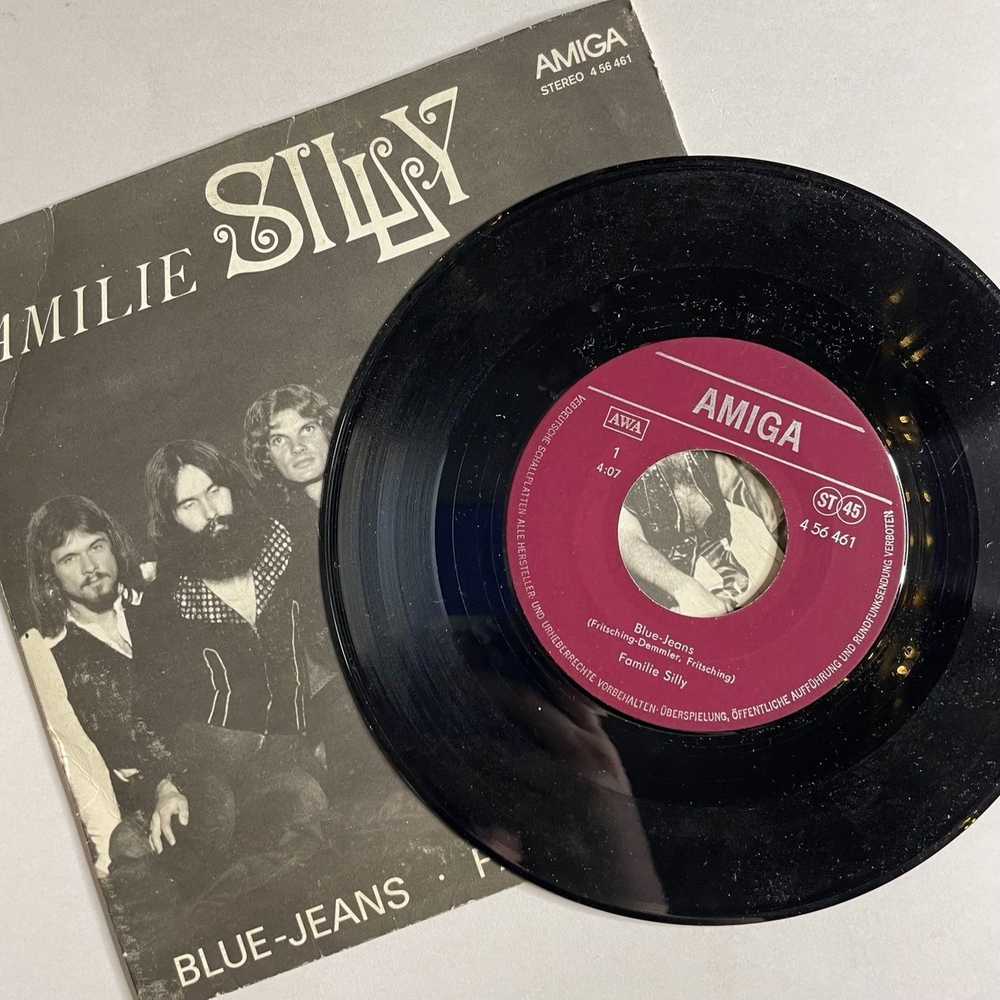 Винтажная виниловая пластинка LP Familie Silly Blue Jeans, Pack Deine Sachen (ГДР 1980) 7 дюймов, 45 RPM, Single