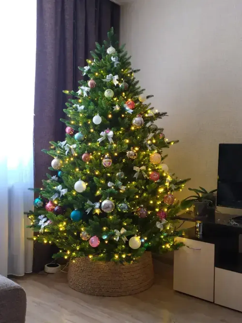 Елка с гирляндой встроенной «Сириус» (Литая хвоя) 180 см / 1,8 м