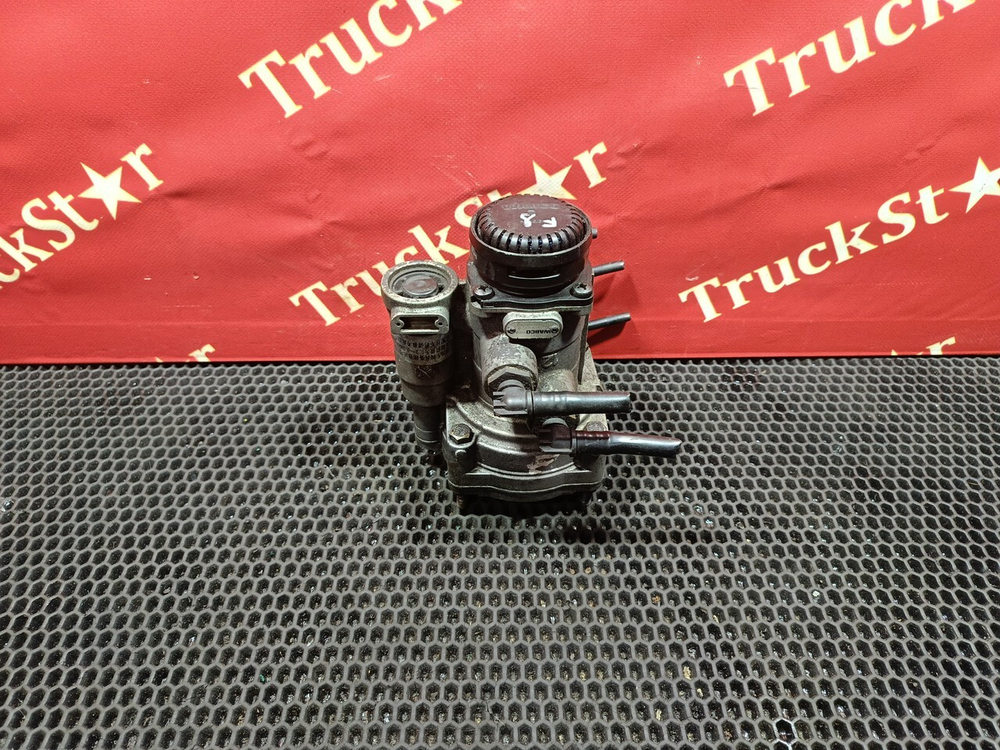 Кран управления тормозами прицепа 2023г.