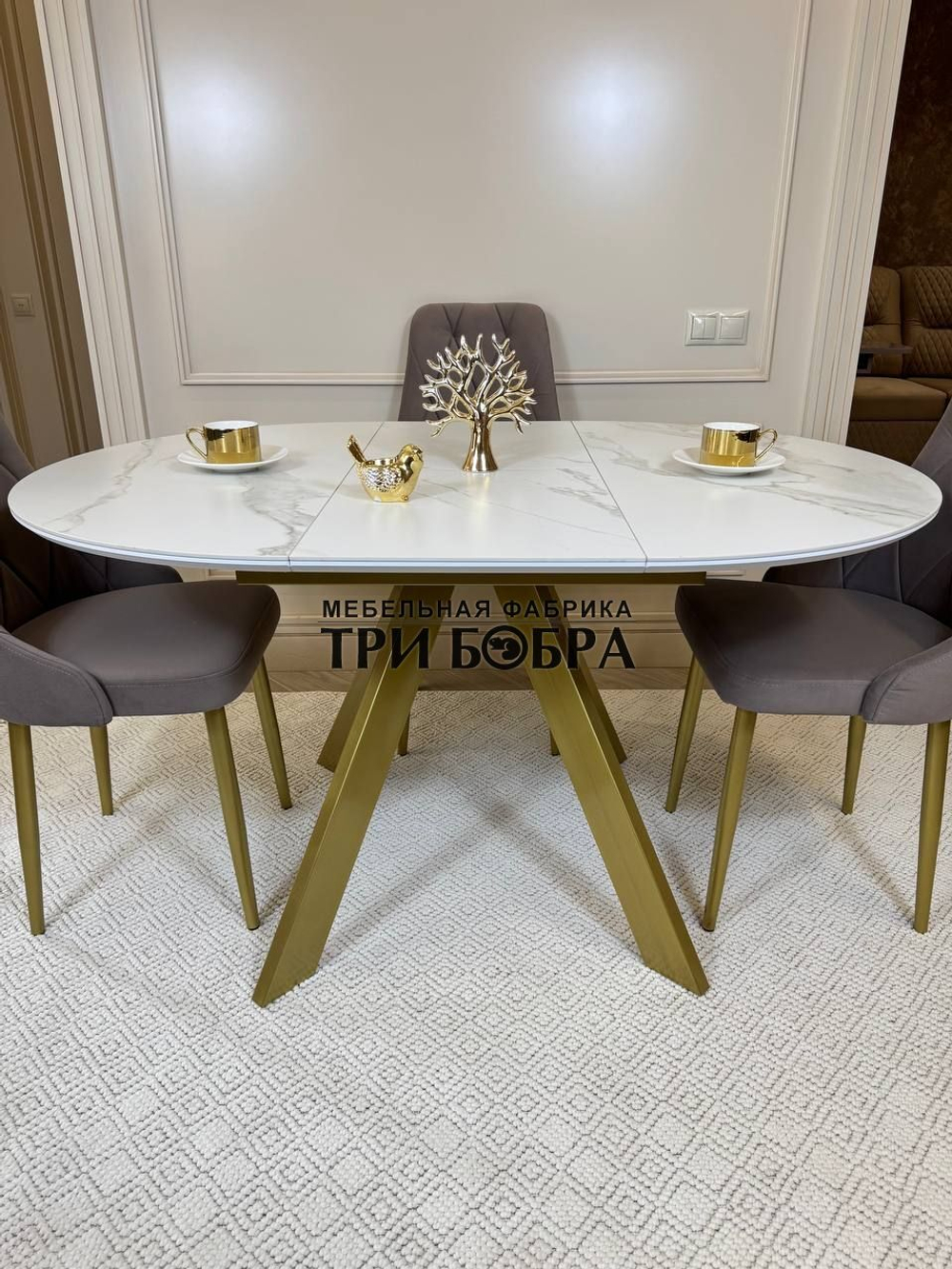 Круглый раздвижной стол "Бонжур", керамогранит, белый мрамор и стулья "Лондон"