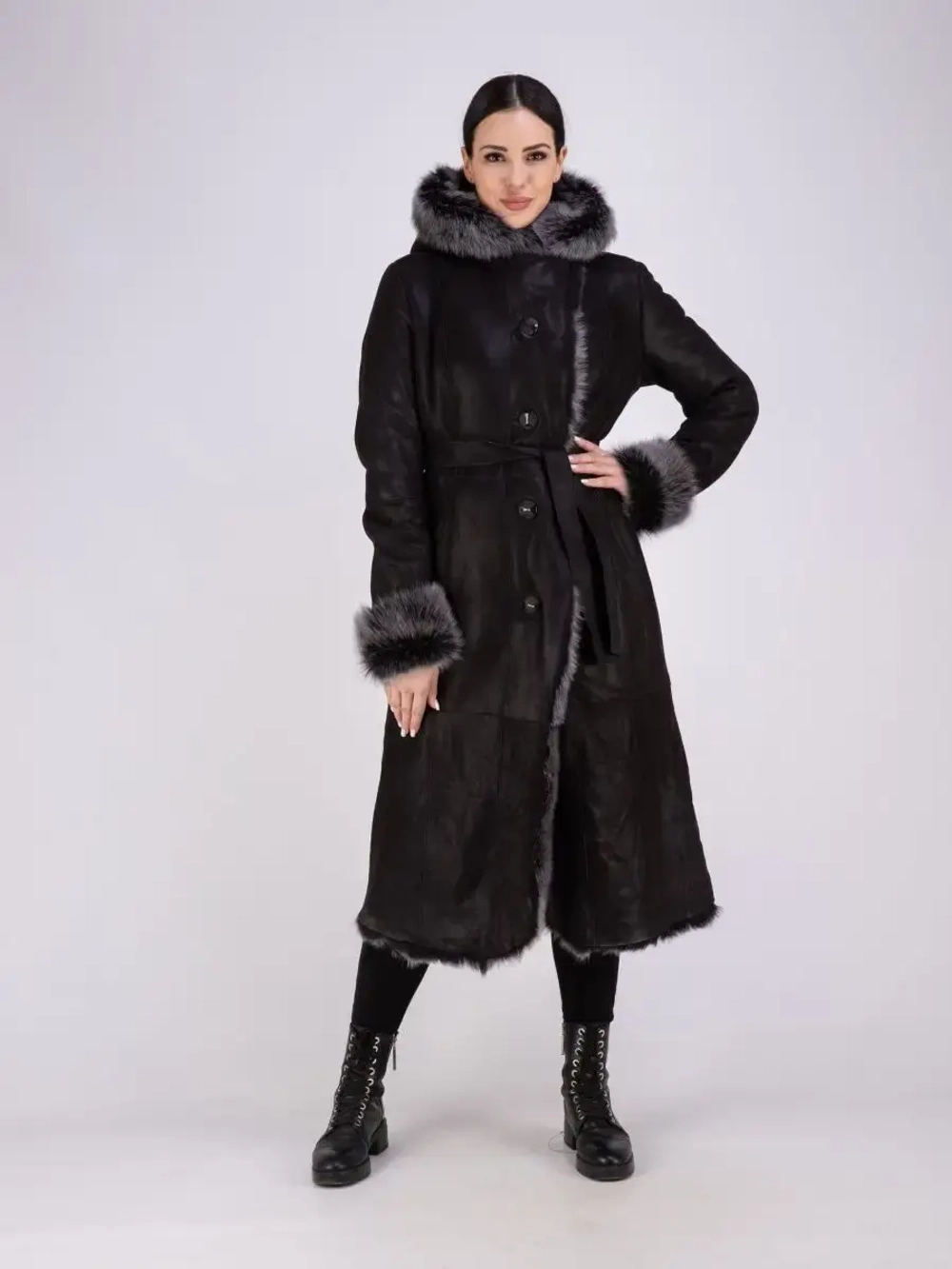 Дубленка зимняя натуральная с капюшоном длинная и теплая