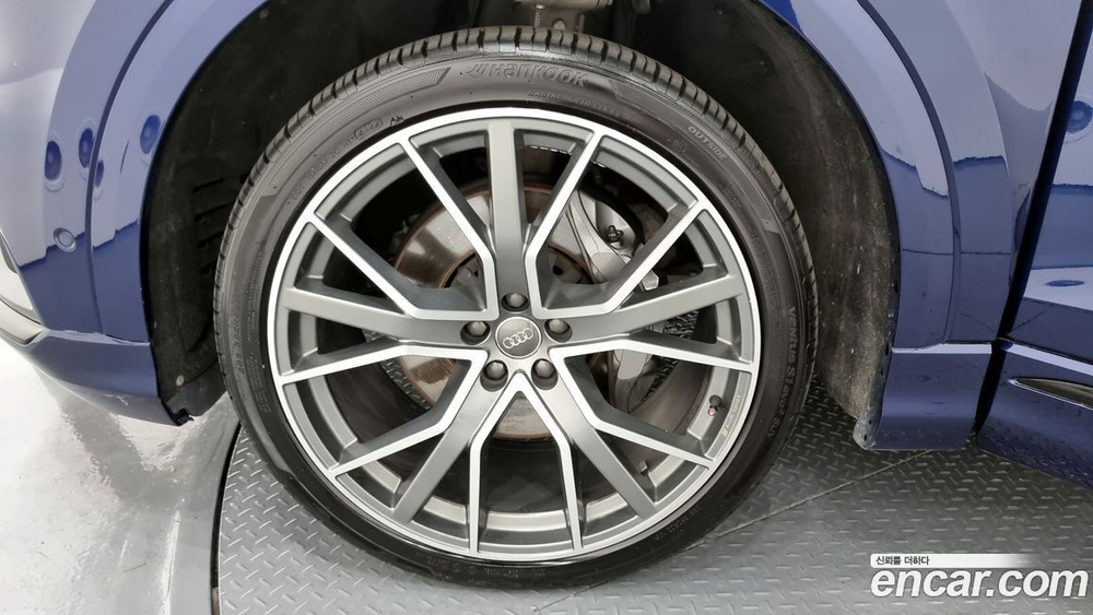Audi Q8 55 TFSI Quattro Premium (03.2021)