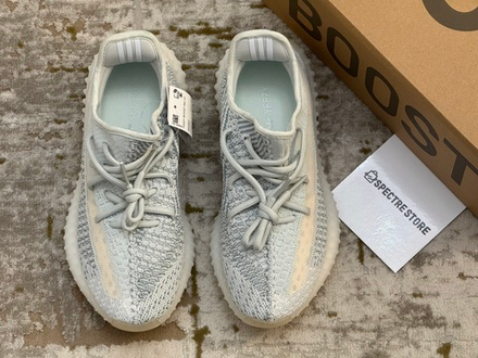 Yееzy Boost 350 v2 Cloud White Reflective