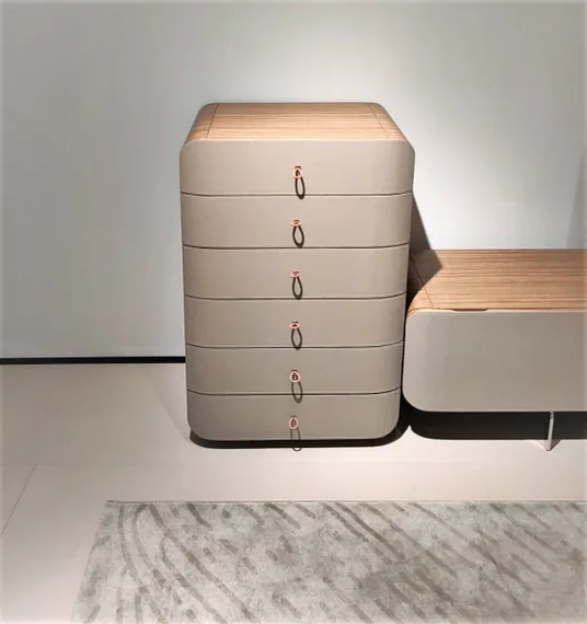 Комод SG-46, 105х59 см, бежевая экокожа, шпон ореха