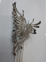 Заколка-краб для волос "Пушистая бабочка" со стразами. Цвет серебро