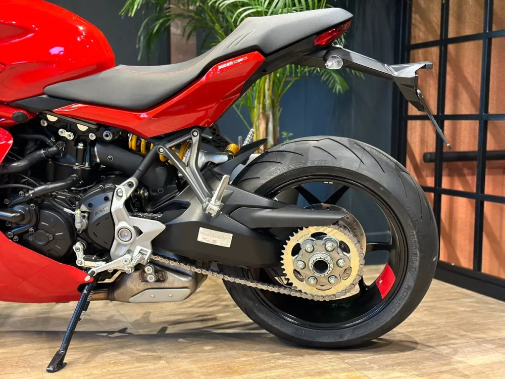 Ducati Supersport, 2024