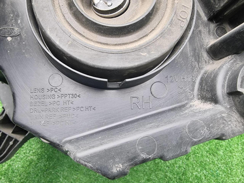 Фара правая Lada Granta (2018-н.в.) галоген