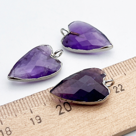 Подвеска Сердце, аметист, цвет серебро (родий), размер около 22*12 мм, цена за 1 шт