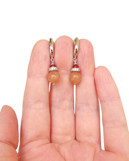 Серьги с кальцитом, сердоликом и стразами