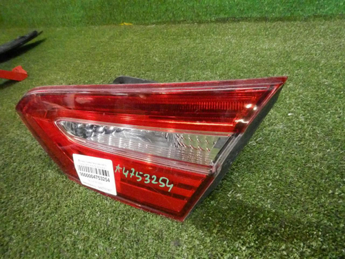 Фонарь правый внут Toyota Camry xv70 17-нв галоген