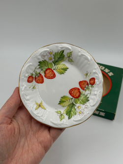 Тарелочка с клубникой Ringtons