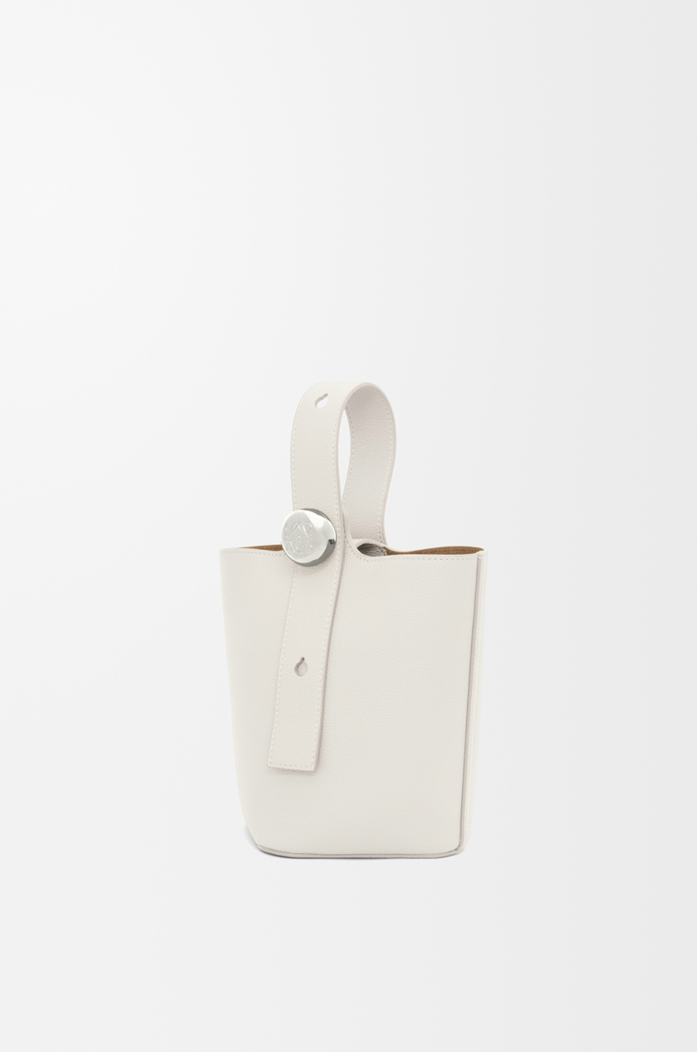 Loewe Мини-сумка-ведро Pebble из мягкой зернистой телячьей кожи, белый