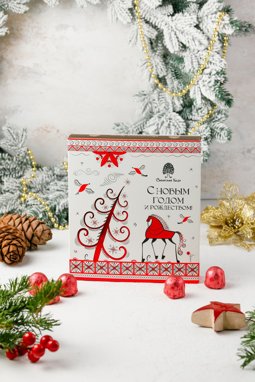 Кедровый грильяж с Клюквой / 120 г / Мезенская роспись / в подарочной обложке