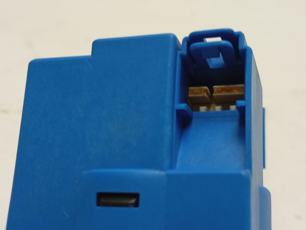 WMUF5050 кт42 Прессостат для стиральной машины Hotpoint-Ariston 16002692100 б/у