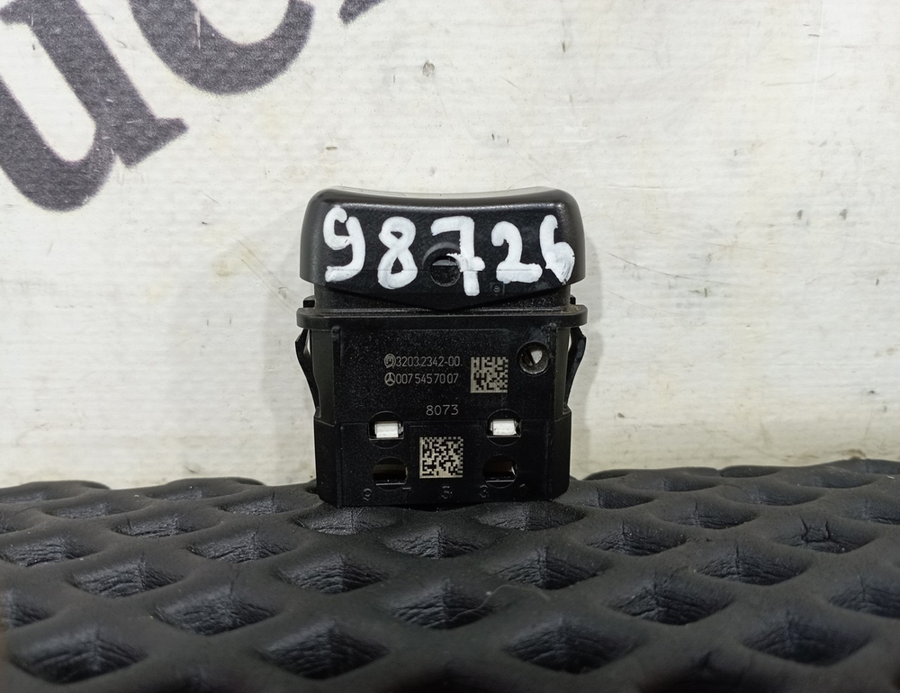 Кнопка массы