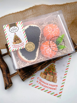 "Мандарины и бутерброд с черной икрой»