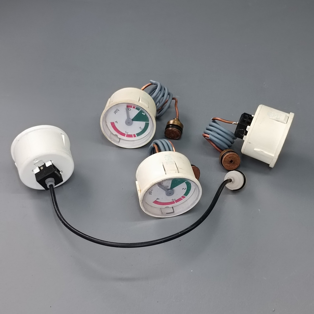 Б/У Манометр для котлов BAXI Fourtech, MAIN Four, Eco Home, Eco4s арт. 8922460, 7730256, 7730239