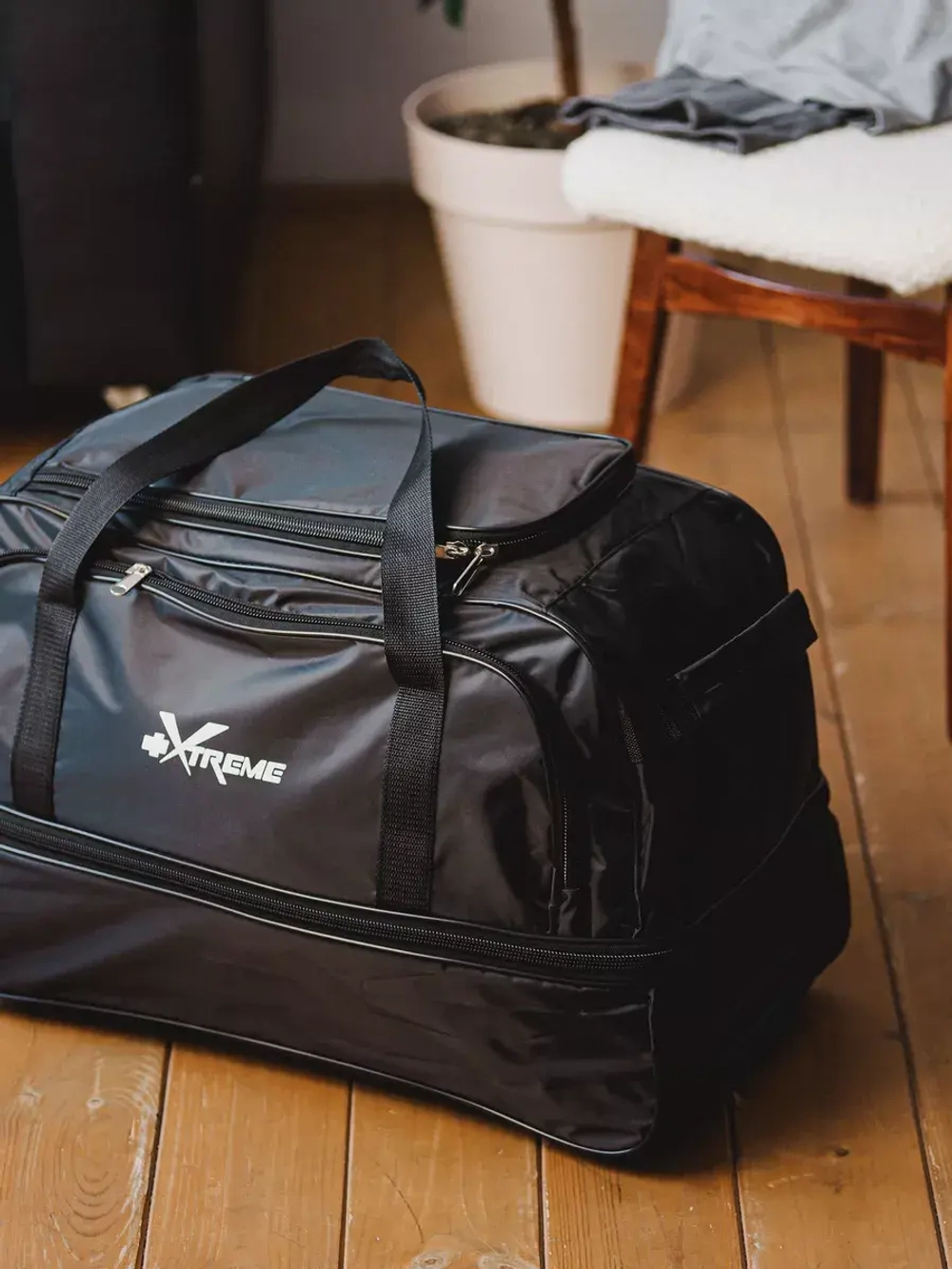 Сумка дорожная на колесах с выдвижной ручкой