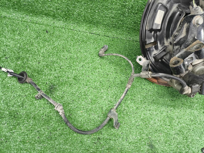 Кулак задний левый Changan Uni-K (20-нв)