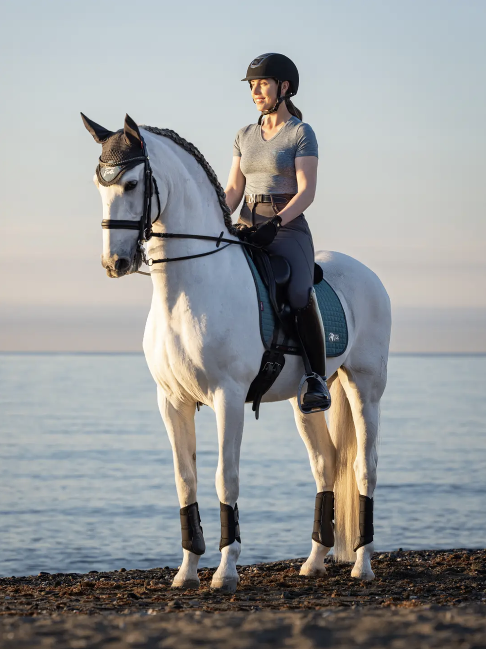 Вальтрап выездковый LeMieux Earth Dressage Square Ocean