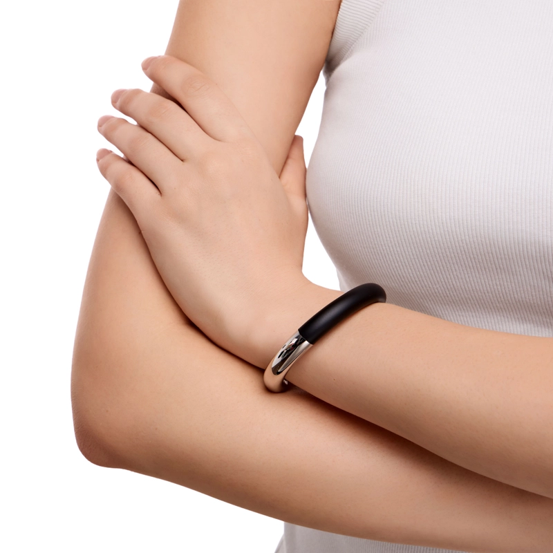 Браслет с Черной Вставкой