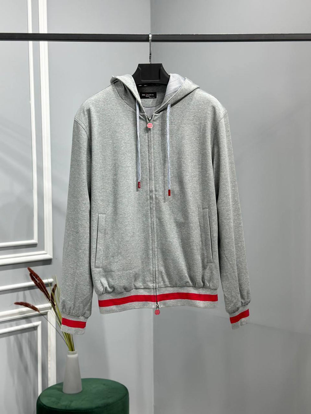Костюм Kiton