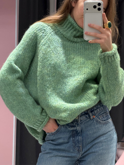 Свитер с горлом Candy зеленый