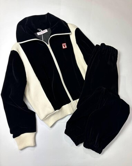 Костюм Valentino