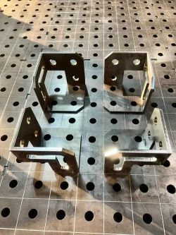 Угол 3D 100х100х100 (4шт) - оснастка для сборочных, монтажных, сварочных столов d16