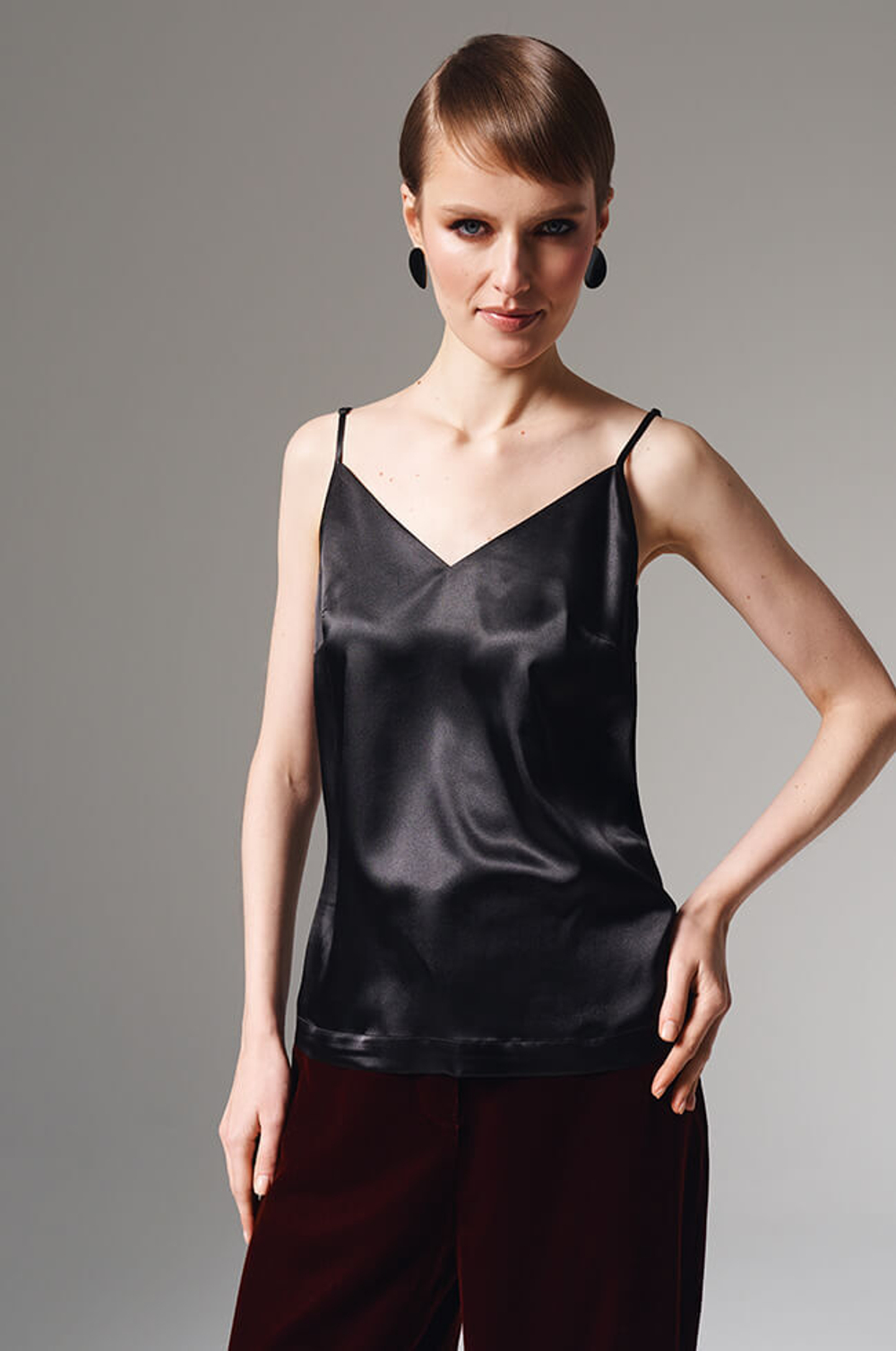 23104 Топ женский (черный)