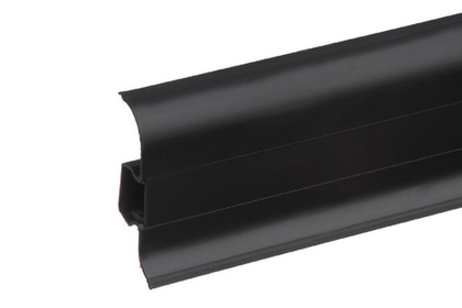 Плинтус ПВХ Cezar матовый с мягким краем 090