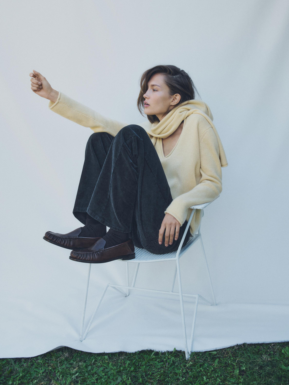 Massimo Dutti Свитер из 100% шерсти с V-образным вырезом, ванильный