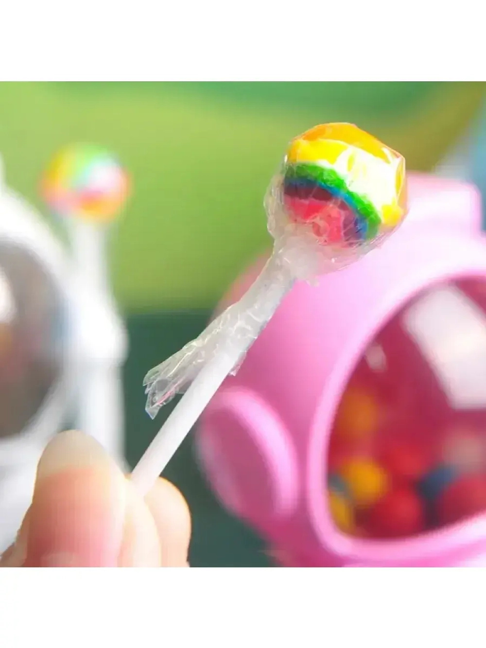 Жевательные конфеты с игрушкой Космонавты 23,5 г * 3 шт