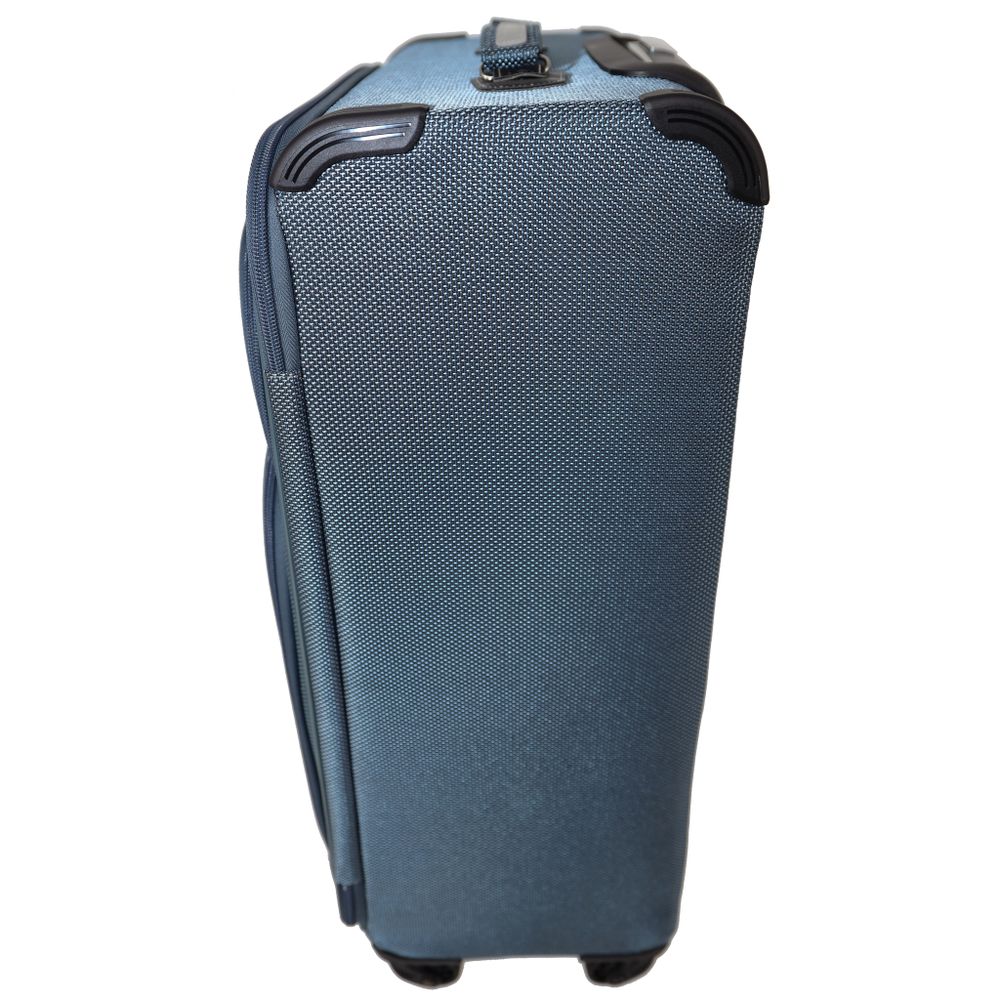 Чемодан 456  / Сверхлегкий каркас