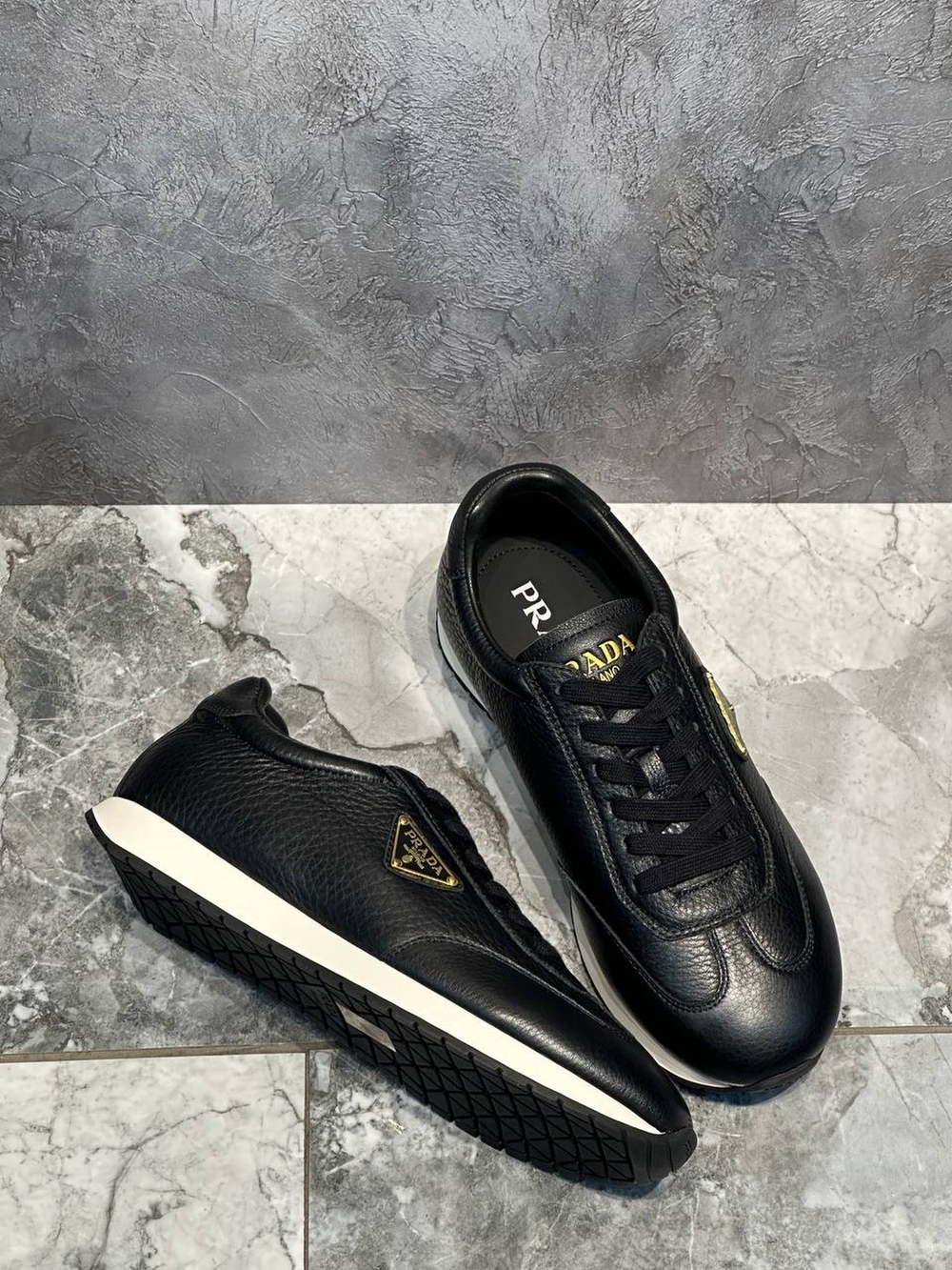Кроссовки Prada