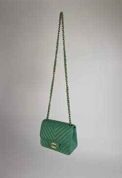 Сумка Chanel Chevron Mini Classic Flap Bag