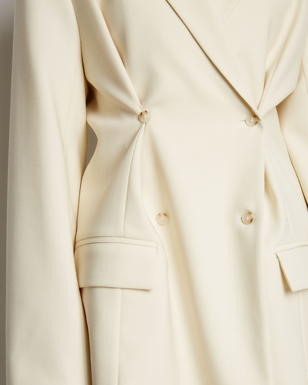 Жакет с дополнительными петлями из шерсти молочный