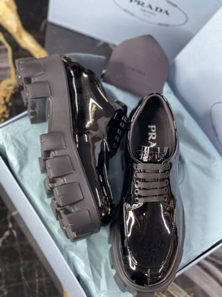 Лоферы Prada