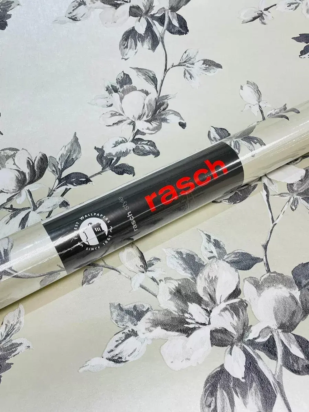 Обои флизелиновые Emilia Германия