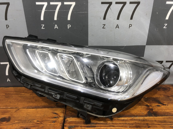 Фара левая Genesis  G90 1 (HI) 16-19 Б/У Оригинал 92101D2000