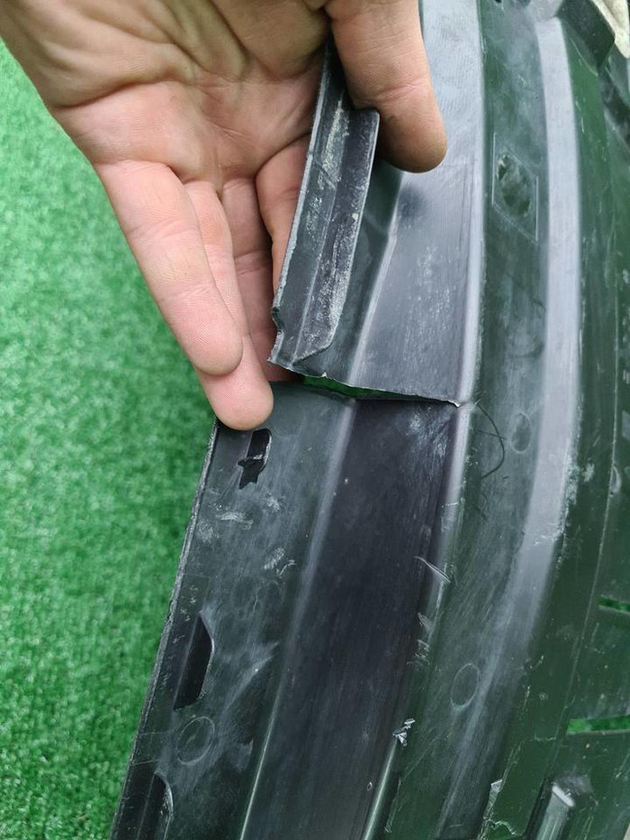 Подкрылок передний правый Land Cruiser 300 (21-нв)