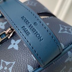 Louis Vuitton Locker Dopp Kit
