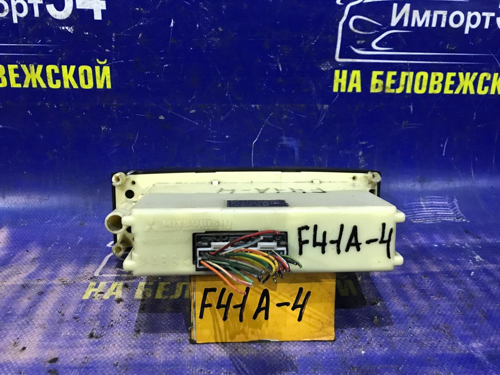 Блок управления климат-контролем MITSUBISHI DIAMANTE 1997