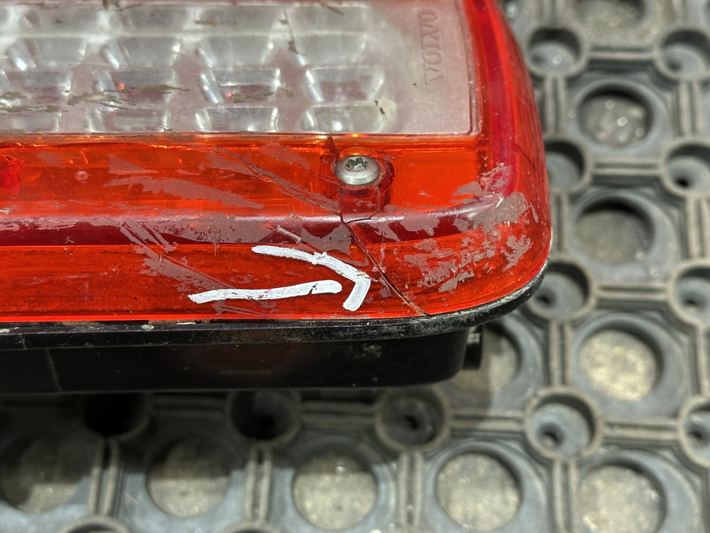 Фонарь задний правый