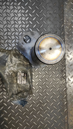 Палец 424-70-11950